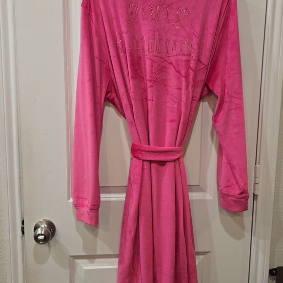 Juicy Couture Pink Rhinestone Logo Velour Robe- Pink Yarrow - Picture 5 of 5